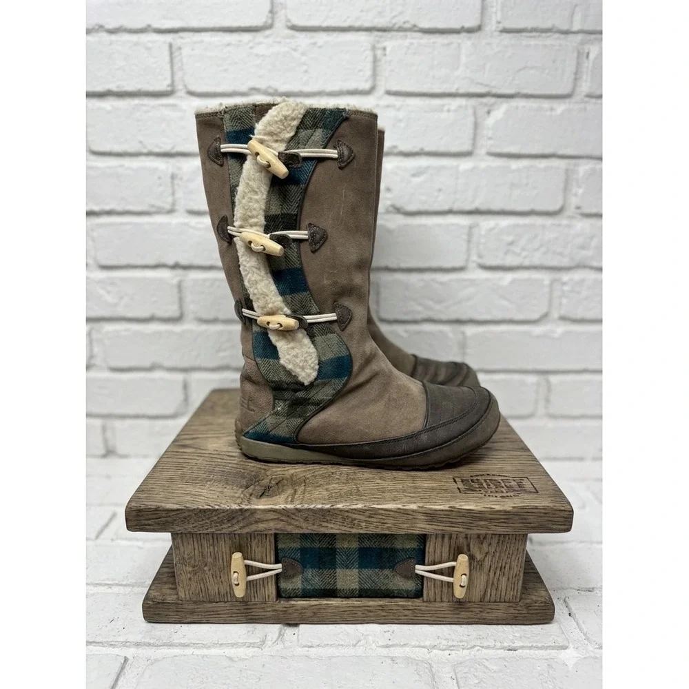 Sorel 🤎Tall Winter Boots Plaid Canvas‎ Suede Toggle Sherpa Lined Boho Western 8